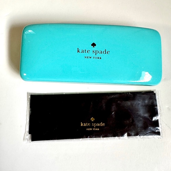Kate Spade Hard Eyeglass Case and Monogram Cloth - Picture 5 of 10
